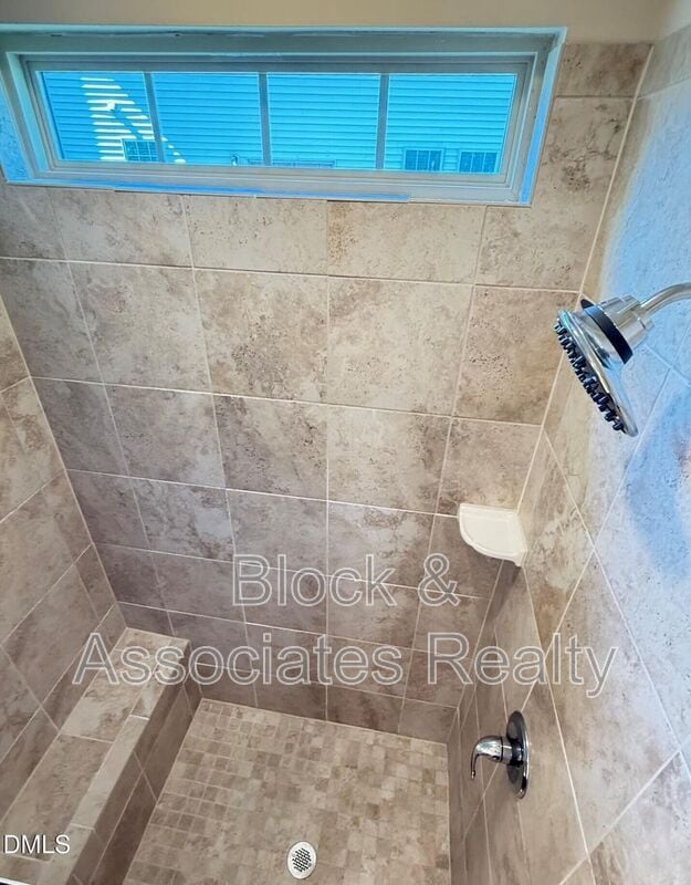 Building Photo - 2433 Cedar Rock Dr