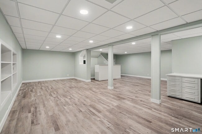 Building Photo - 145 Casmir Dr