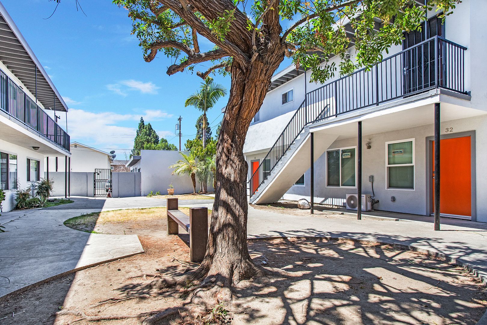 Building Photo - 10442 Lampson Ave