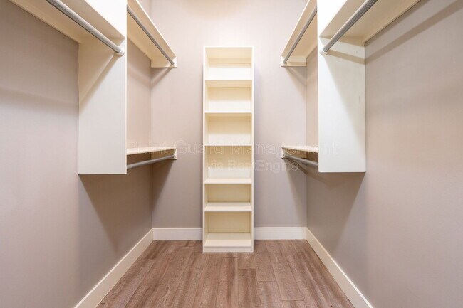 Building Photo - 3412 E Aster St