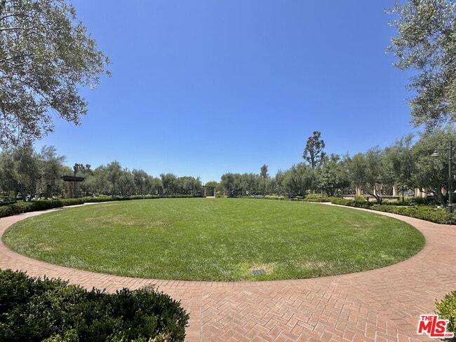 Building Photo - 50 Twin Flower