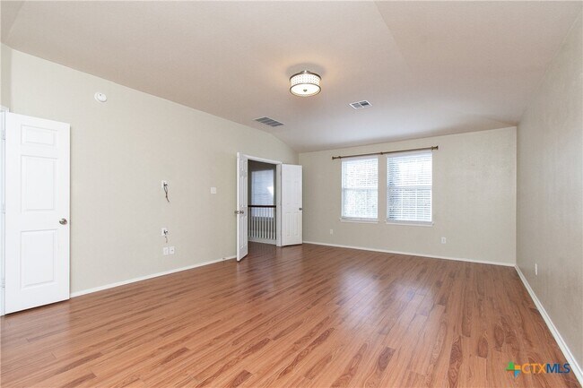 Building Photo - 5503 Bridgewood Dr