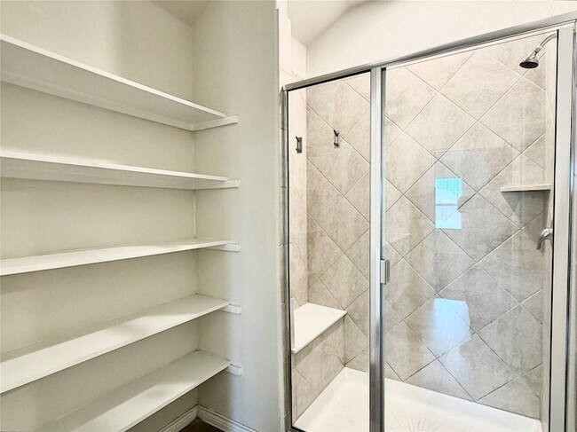 Building Photo - 4016 Spur Trail Dr