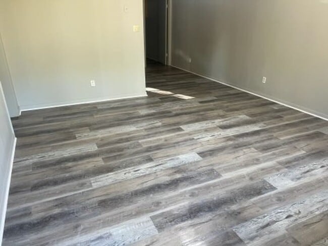 Building Photo - Monthly Paid Rent