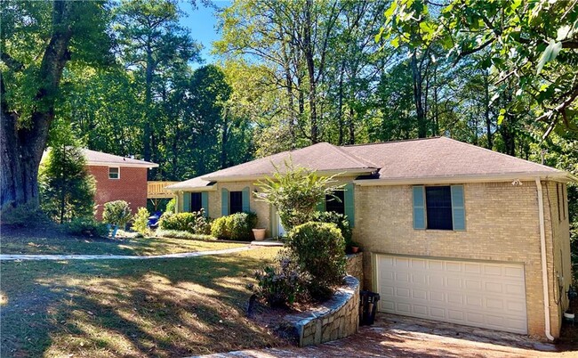 Building Photo - 3211 Flamingo Dr