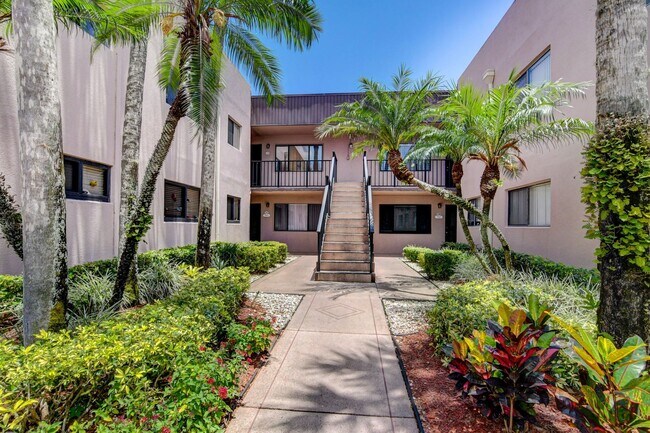 Building Photo - 15109 Ashland Dr