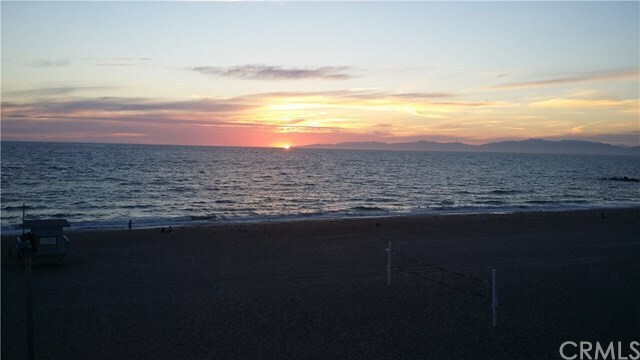 Building Photo - 323 S Broadway