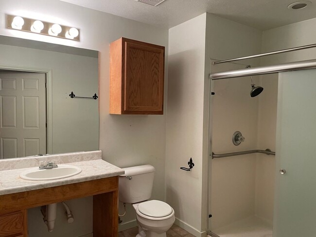 Building Photo - 2 Bed, 2 Bath Home for Rent in Barnett Bend