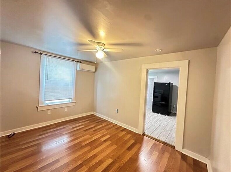 Building Photo - 453 Avenue A