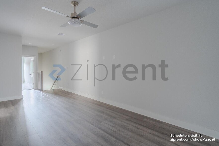 Building Photo - 4614 Redbud St