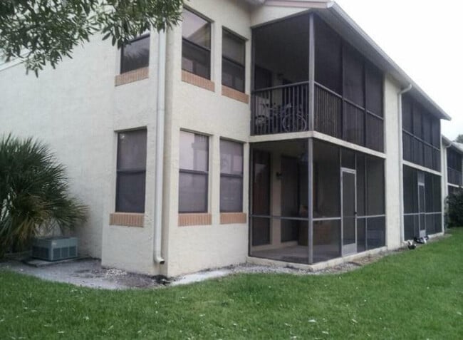 Building Photo - 1228 S Military Trail