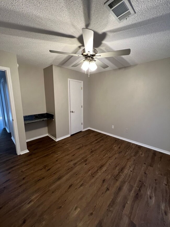 Building Photo - 161 Ridgecrest Dr