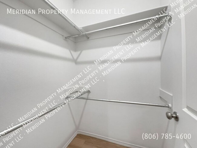 Building Photo - 5707 Kemper St