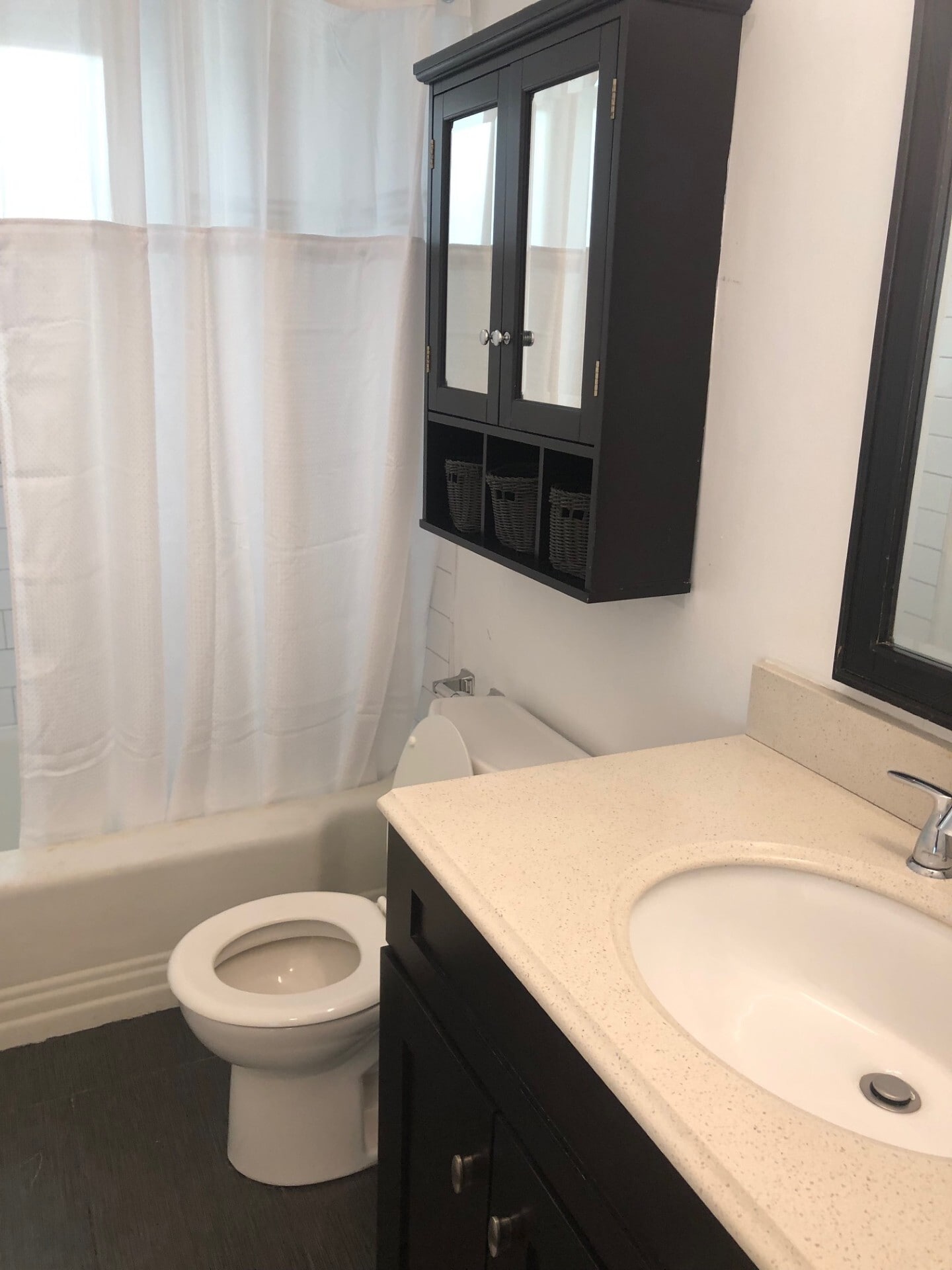 Building Photo - 5707 San Vicente Blvd