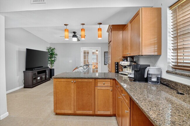 Building Photo - 310 Glen Arbor Terrace