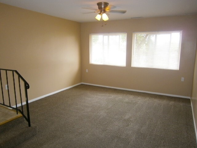 Building Photo - Single Story Home 4 bedroom + Enclosed pat...