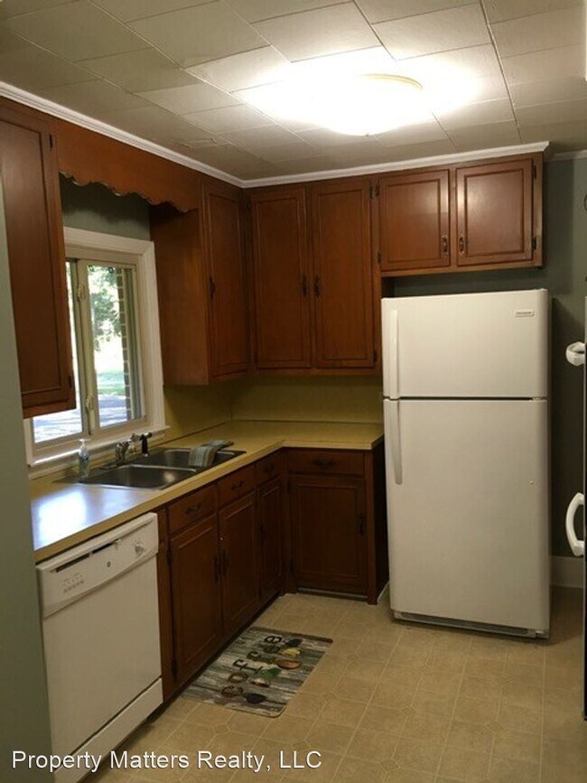 Building Photo - 3 br, 1 bath House - 1533 Pioneer Lane