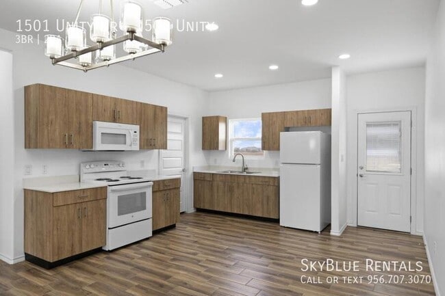 Building Photo - 1501 Unity Dr