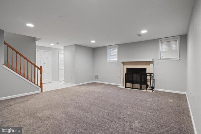 Building Photo - 11300 Fairwind Way