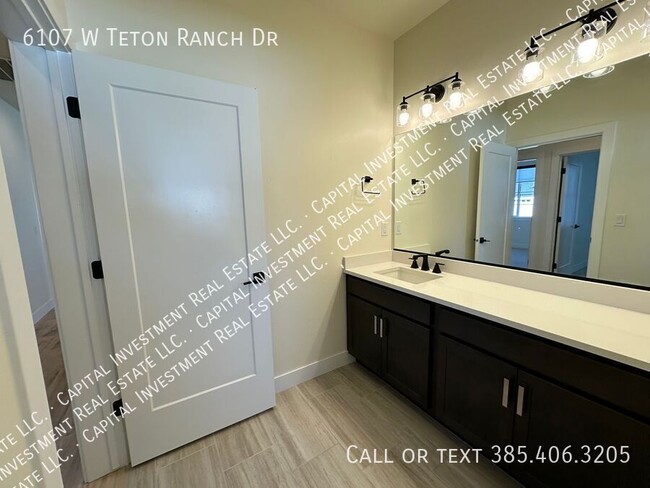 Building Photo - 6107 W Teton Ranch Dr