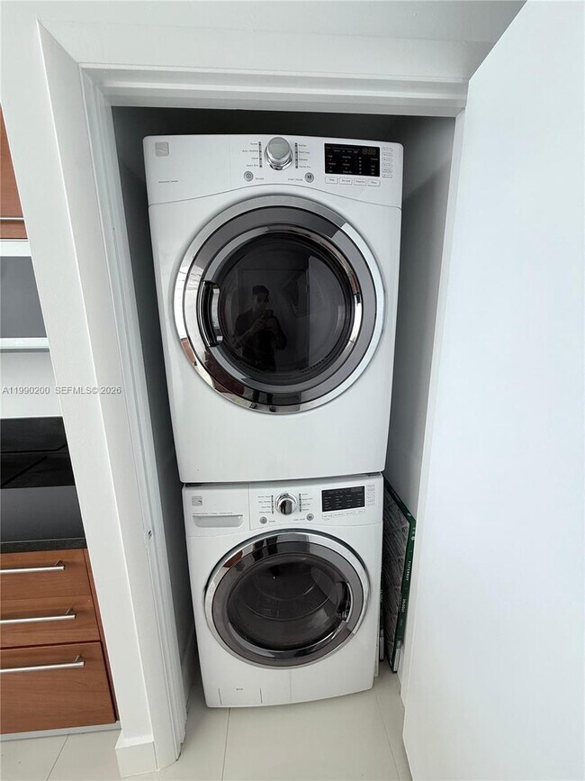 Building Photo - 244 Biscayne Blvd