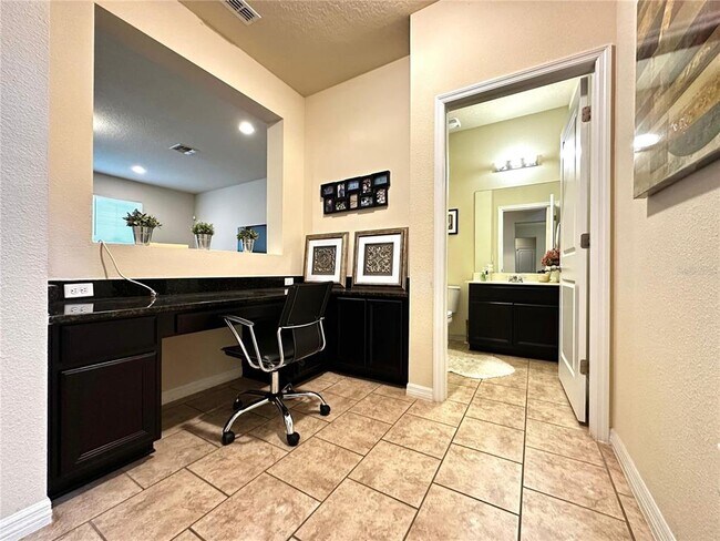 Building Photo - 8636 Chilton Dr