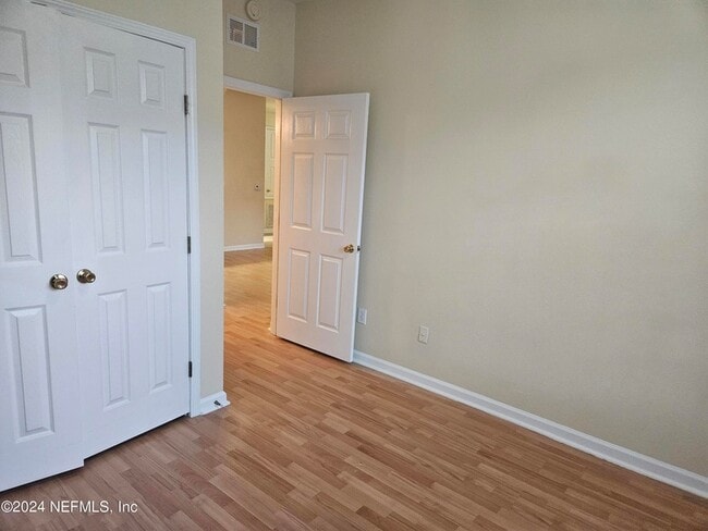 Building Photo - 7801 Point Meadows Dr