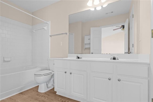 Building Photo - 1010 Bendleton Trce