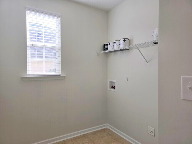 Building Photo - 752 Whitney Pass