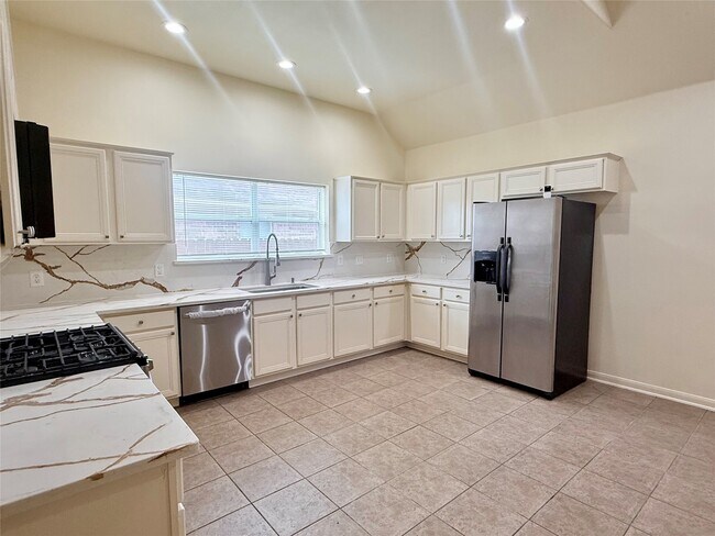 Building Photo - 6530 Signal Point Ln