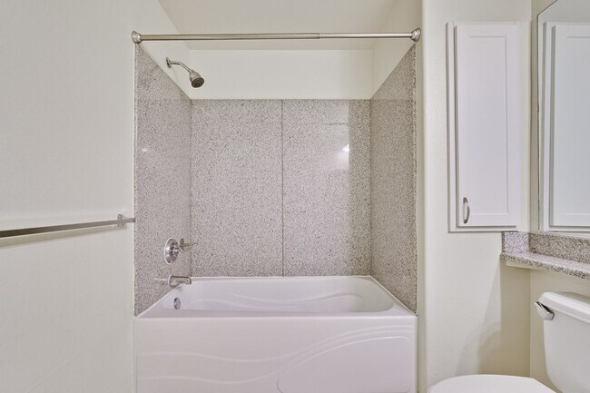 Building Photo - Large Santa Clara 1 Bedroom Condo in Rivermark Area