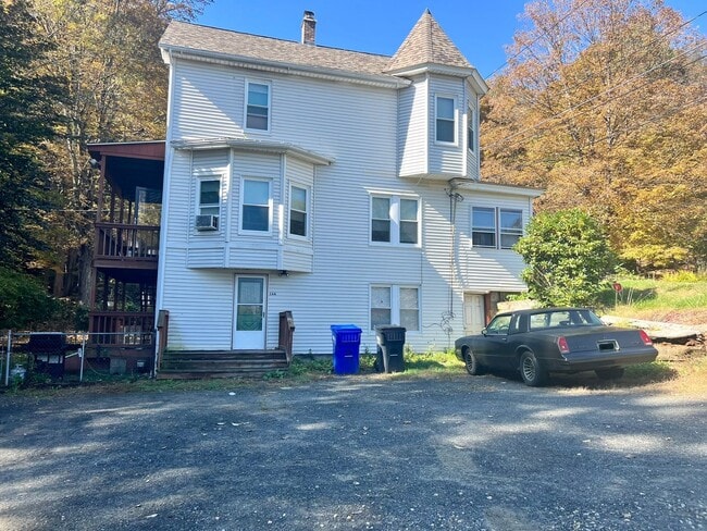 Building Photo - 16 Blandford Hill Rd