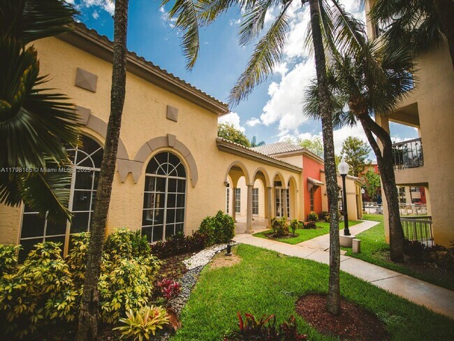 Building Photo - 8373 Lake Dr