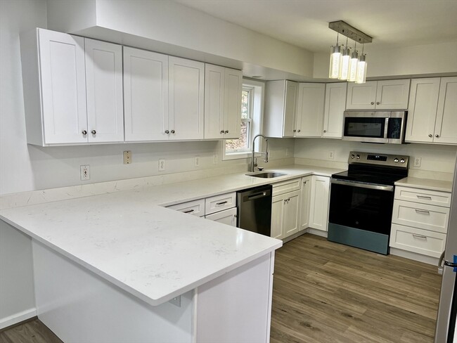 Building Photo - 8 Dunning Ave