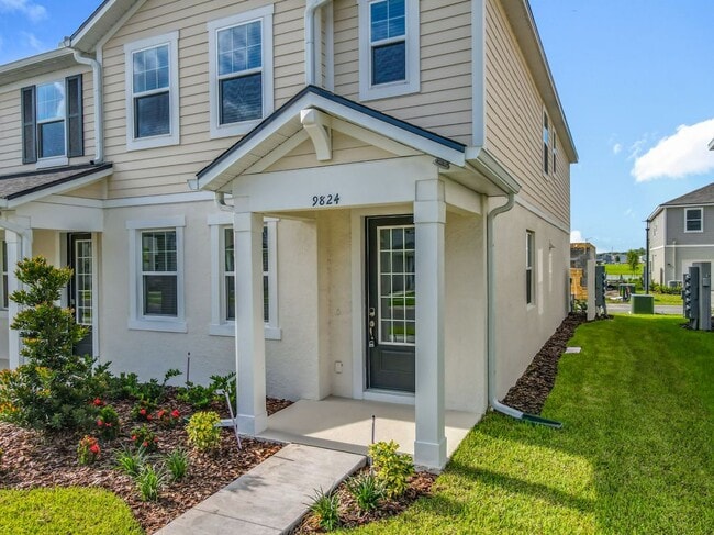 Building Photo - 9824 Walkway Dr