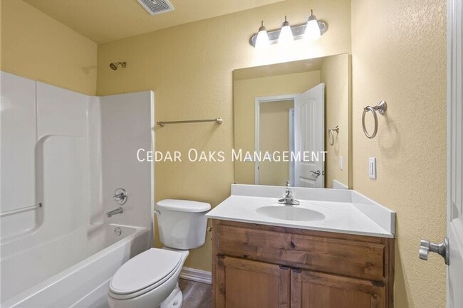 Building Photo - 1110 S C Ct