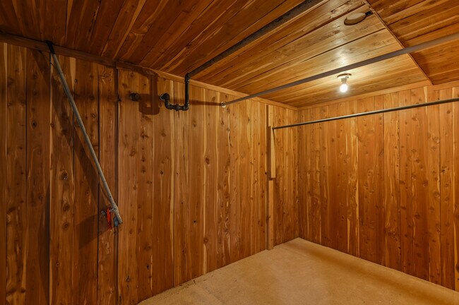 Building Photo - 511 Cannons Ln