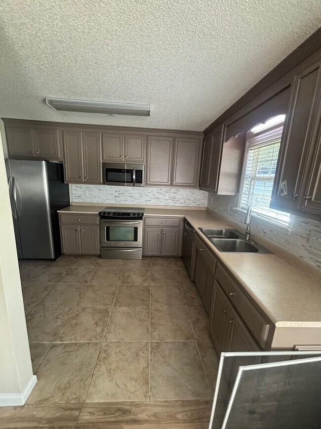 Building Photo - Chandler Subdivision