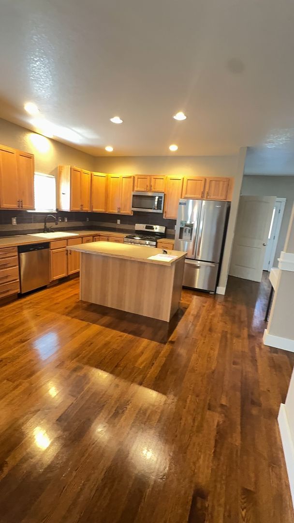 Building Photo - 915 Ridge Runner Dr
