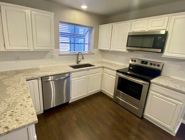 Building Photo - 3924 Denham Way