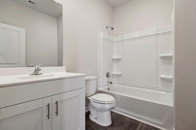 Building Photo - 16449 Blossom Grv Dr