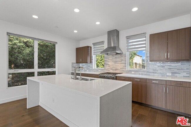 Building Photo - 1912 Liberty Ct