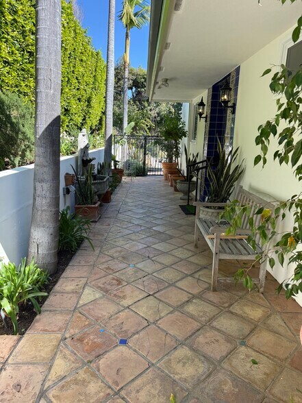 Private Entrance Patio - 18139 Coastline Dr