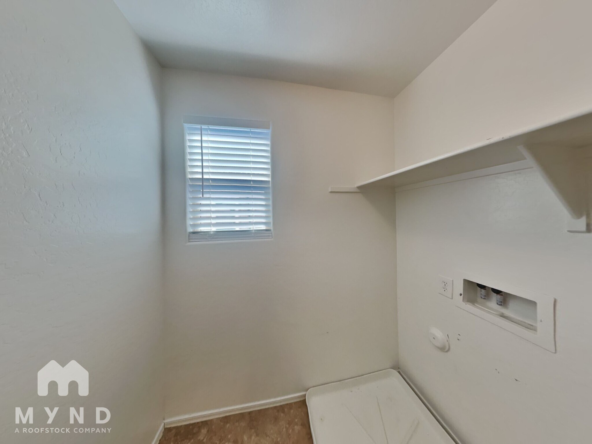 Building Photo - 20974 E Pecan Ln