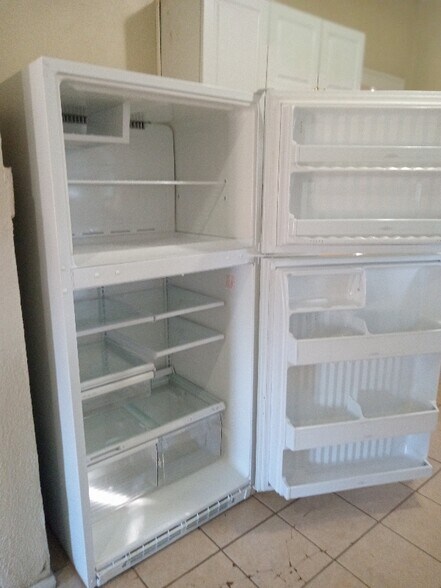 Building Photo - 801 E Frierson Ave