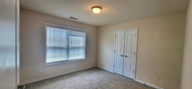 Building Photo - 1649 Sentinel View Dr NW