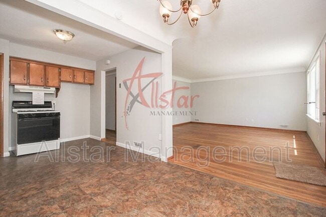 Building Photo - 3436 Dellwood Dr