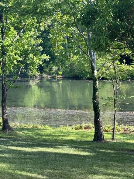 Lake View - 911 Lake Front Dr