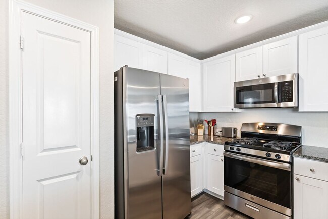 Building Photo - 13726 Locklear Way