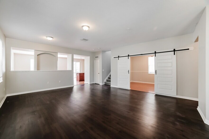 Building Photo - 12113 Fern Haven Ave